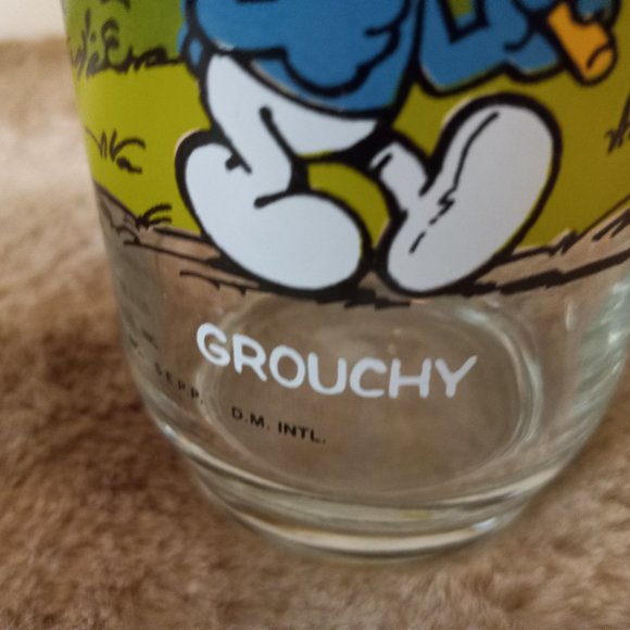 Vintage Grouchy Smurf Glass Peyo !982 Promotional Keepsake Collectible - Picture 2 of 7